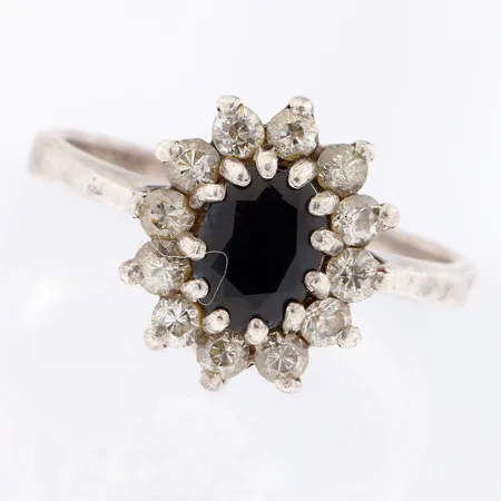 Kivisormus, koko 18, 925br,  Paino: 3,8 g