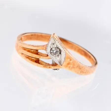Kastesormus timantilla 1xn.0.01ct, koko 10, 585br,  Paino: 0,5 g