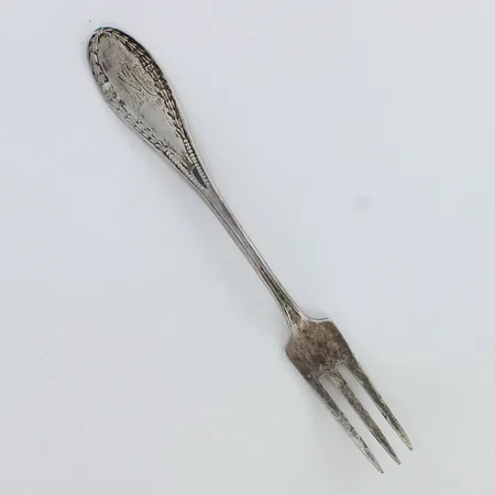 Leikkelehaarukka, kaiverrettu, pituus 133mm, 813h,  Paino: 19,1 g