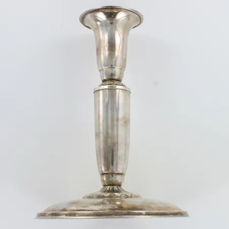 Kynttilänjalka, kaiverrettu, korkeus 130mm, 813br,  Paino: 163,2 g