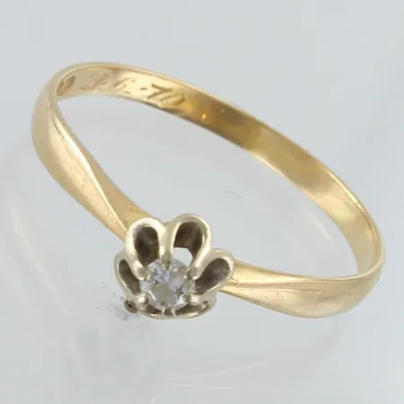  Timanttisormus 1xn.0.08ct, kaiverrettu, koko 20, 750 kelta- ja valkokulta,  Paino: 2,3 g