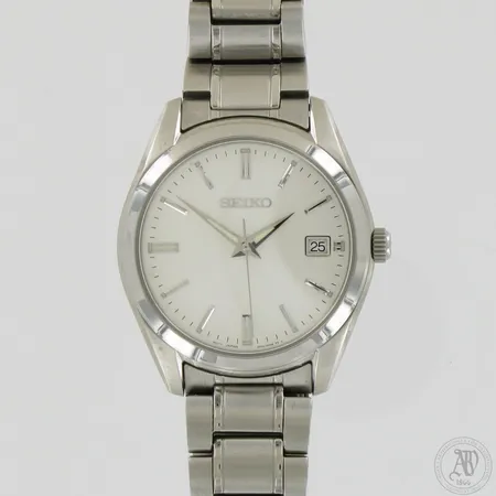 Teräsrannekello Seiko, quartz, rungon Ø 40mm, rannekkeen pituus 180mm, rannekkeessa pieniä käytön jälkiä