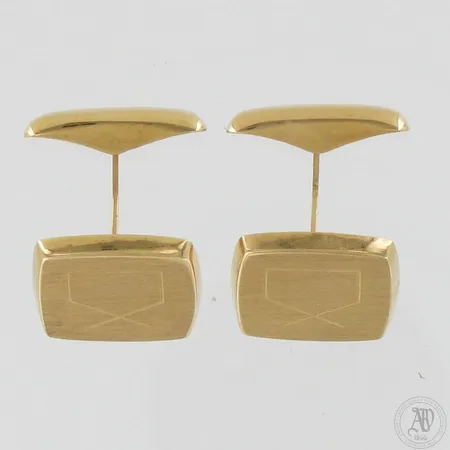 Kalvosinnapit, kaiverrettu, mitat 15x15mm, 585br,  Paino: 7,9 g