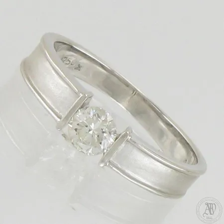 Timanttisormus 1xn.0.35ct, koko 17, 750 valkokulta,  Paino: 2,6 g