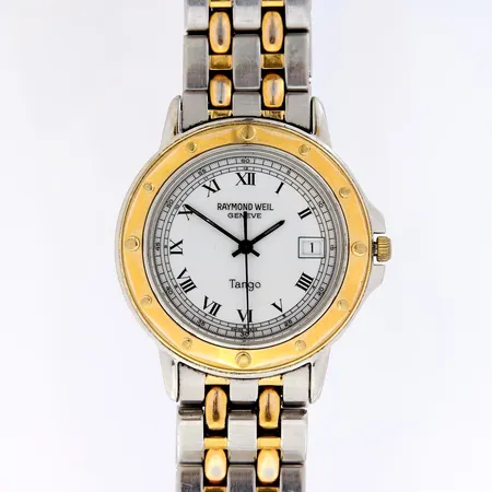 Teräsrannekello, Raymond Weil, Tango, ref.5560, rungon Ø 35mm, quartz:paristo loppumassa, rannekkeesa ja rungossa normaalia kulumaa, rannekeen pituus 180mm, 