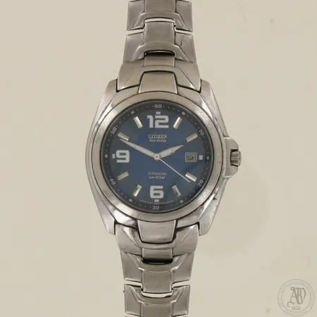 Titaniumrannekello Citizen Eco-Drive Marinaut, Ø 40mm, pituus 200mm, käytöstä aiheutunutta kulumaa. 