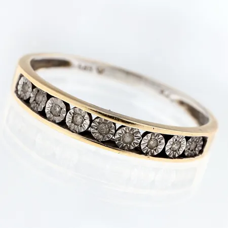 Timanttisormus 9xn.0.005ct, koko 17½, 585 kelta- ja valkokultaa,  Paino: 1,5 g