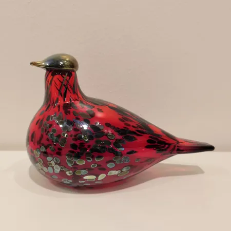 Lasilintu, Rubiinilintu, signeeraus Oiva Toikka Nuutajärvi, korkeus 125mm, pituus 190mm, 