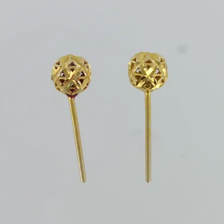 Korvakorut ilman taustoja, korkeus 6mm, 585,  Paino: 0,7 g