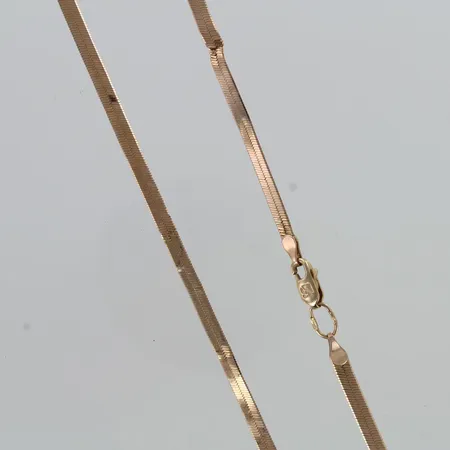 Kaulakoru, käytön jälkiä, taittunut, pituus 51,5cm, 585,  Paino: 6,4 g