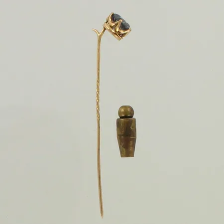 Kivirintaneula, korkeus 55mm, 585br,    Paino: 2,4 g