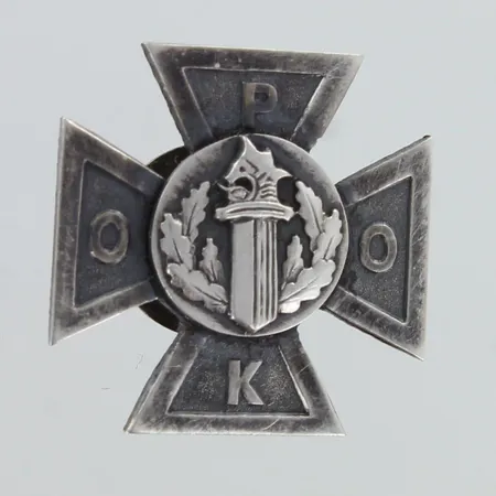 Poliisi-rintamerkki, korkeus 20mm, kaiverrettu "283", 813br,  Paino: 5 g