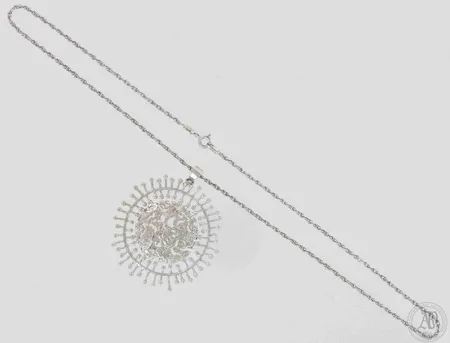 Kaulakoru Täysikuu, design Tapio Wirkkala Kultakeskus, ketjun pituus 45cm ja riipuksen Ø 45mm, 830,  Paino: 11,6 g