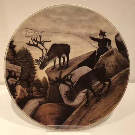 Taidelautanen Arabia, Andreas Alariesto, 1983, Ø 30cm