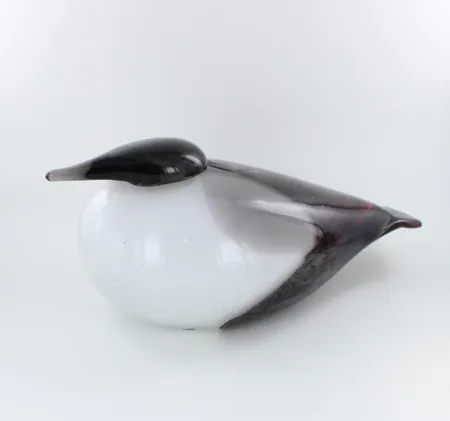 Lasilintu Haahka, signeeraus O. Toikka Nuutajärvi, pituus 20cm, pieniä ilmakuplia. 