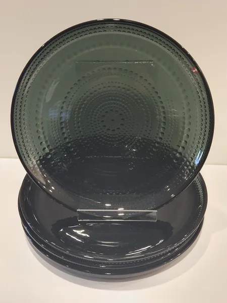 Neljä lautasta Iittala, kastehelmi, tummanharmaa, Ø 248mm