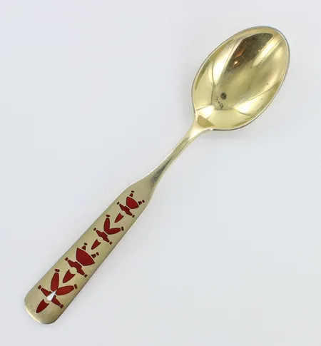 Emaloitu jälkiruokalusikka, koho kaiverrus lusikan takana, pituus 165mm, emaloinnissa pieniä kulumia, Sterling 925 Denmark, Paino: 41,6 g