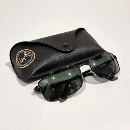 Aurinkolasit, Ray Ban, RB3498 Polarized, 002/9A 61/17, linsseissä mikronaarmuja, kotelo