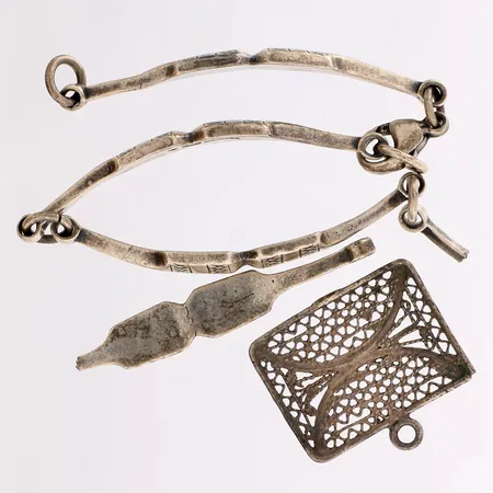 Viallisia koruja, 813-925, Paino: 13,6 g