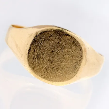 Kantasormus, kulumaa ja käytön jälkiä, koko 21, 585,  Paino: 2,6 g