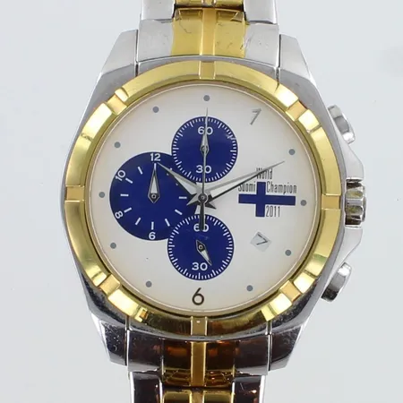 Teräsrannekello, Suomi World Champion 2011, quartz, käytön jälkiä, paristo loppunut, rungon Ø42mm, teräsrannekkeen pituus 205mm, 