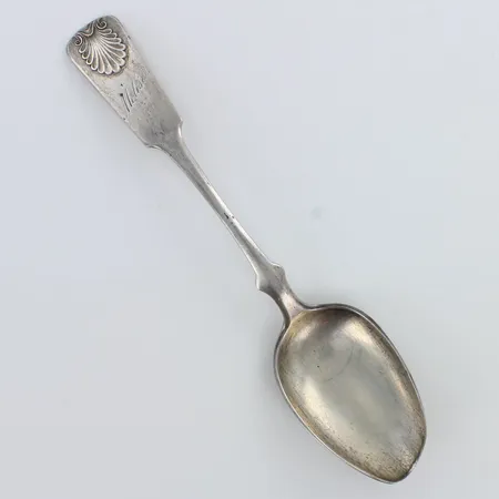 Viallinen ruokalusikka, Musla, kaiverrettu, pituus 167mm, 813h,  Paino: 27,1 g