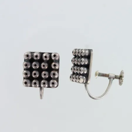 Korvakorut, Aarikka, Finlandia, käytön jälkiä, korkeus 18mm, 916h,  Paino: 6,2 g