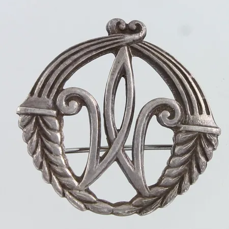 Rintamerkki, korkeus 26mm, 813h,  Paino: 3,5 g