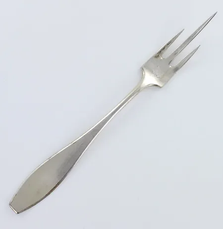Perunahaarukka, pituus 175mm, 813,  Paino: 26 g