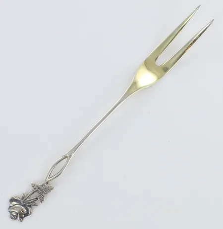 Leikkelehaarukka, Ruusu, keiverrettu, pituus 140mm, 813,  Paino: 10,3 g