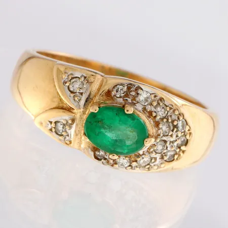 Kivisormus timantteilla 13xn.0.01ct, koko 16½, 585br,  Paino: 4,7 g