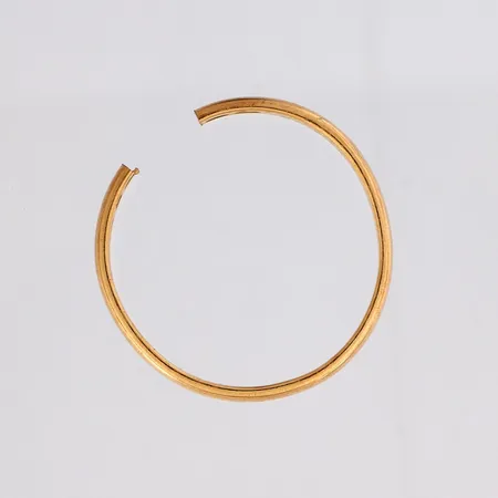 Viallinen sormus, 750,  Paino: 2,9 g