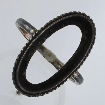 Viallinen sormus, koko 17, 875hopea,  Paino: 1,9 g