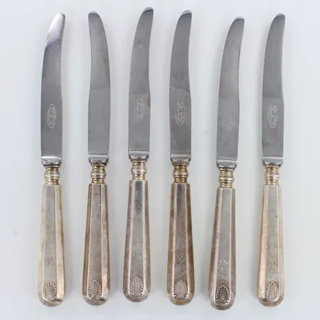 Kuusi veistä, Musla, kaiverrettu, käytön jälkiä, pituus 168mm, 813br,  Paino: 174,8 g