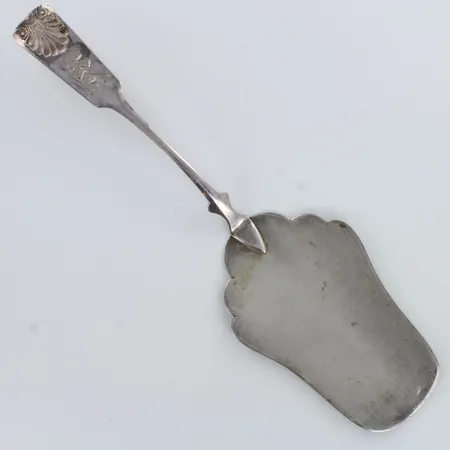Kakkulapio, Musla, kaiverrettu, pituus 222mm, 813h,  Paino: 53,9 g