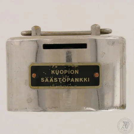 Rautasäästölipas, Kuopion säästöpankki, käytön jälkiä