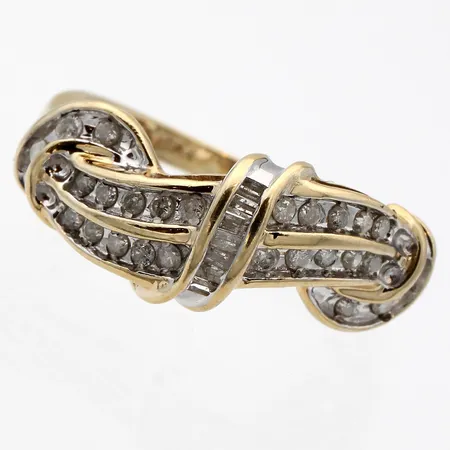 Timanttisormus 26xn..005ct ja 7xn.0.01ct baguette hiontaisia, koko 17¼, 375,  Paino: 2,6 g