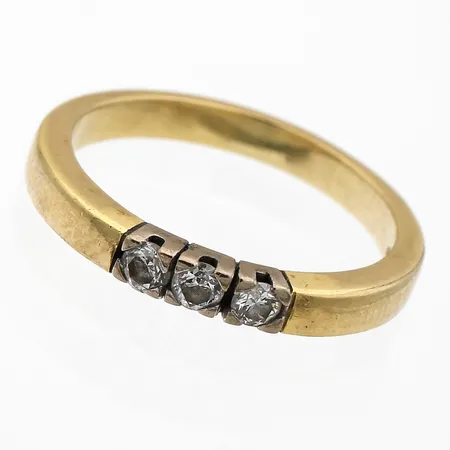 Timanttisormus 3xn.0.04ct, koko 15½, 750,  Paino: 2,9 g