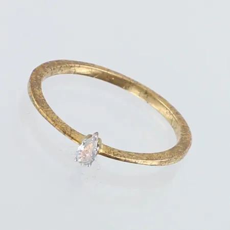 Timanttisormus 1xn.0.06ct (pear-hiontainen), koko 14¾, 375br,  Paino: 0,7 g