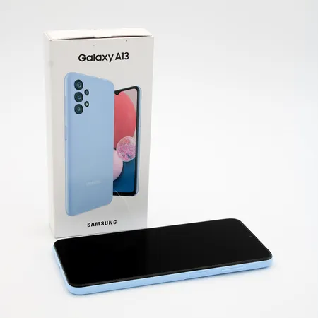 Älypuhelin, Samsung Galaxy A13, 64Gt, laatikko ja USB-C- kaapeli 