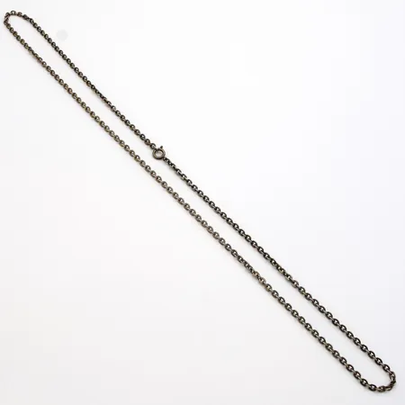 Kaulaketju, pituus 66,5cm, leveys 2mm, metallia 