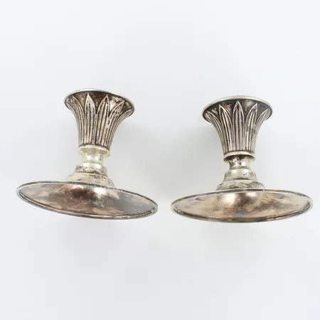 Kynttilänjalat, kaiverrettu, korkeus 62mm, 813br,  Paino: 118,5 g