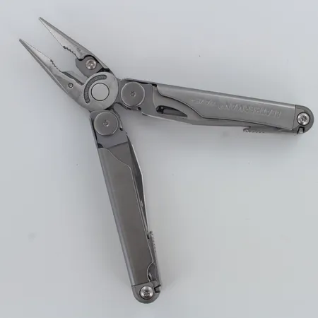 Monitoimityökalu Leatherman Wave +, mukana kotelo, 40 erilaista päätä