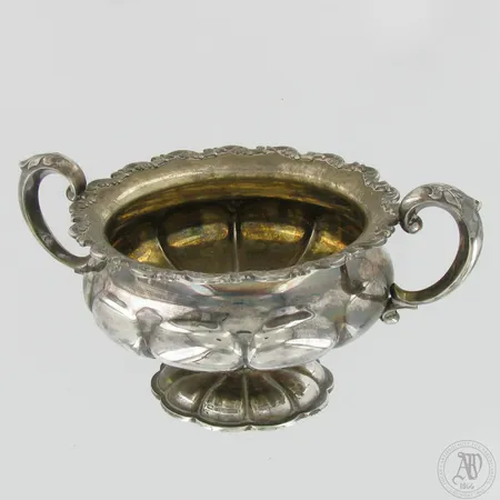 Sokerikko, kaiverrettu, korkeus 78mm, 813,  Paino: 245,9 g