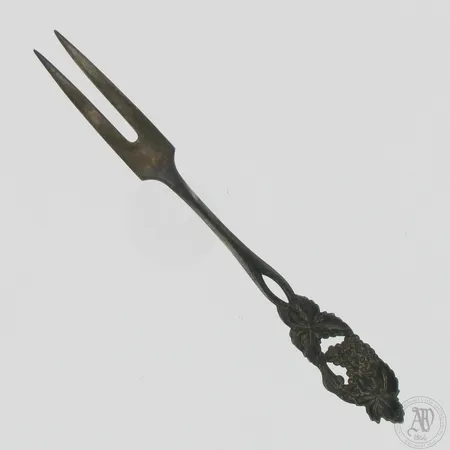 Tarjoiluhaarukka, pituus 153mm, 813,  Paino: 16,7 g