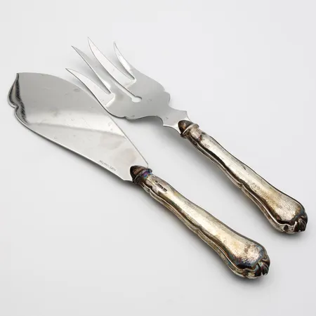 Kakkuatrain ja -veitsi, kaiverrettu, Chippendale, pituudet 190mm ja 207mm, 830br,  Paino: 82,6 g