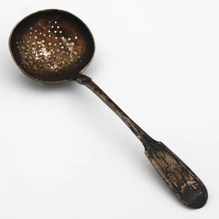 Sirotinlusikka, kaiverrettu, pituus 150mm, vuodelta 1892, 875 hopea,  Paino: 30,9 g