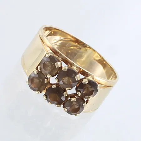 Kivisormus, kaiverrettu, koko 17½, 585br,  Paino: 4,3 g