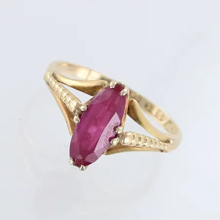 Kivisormus, koko 16, 585br,  Paino: 1,8 g