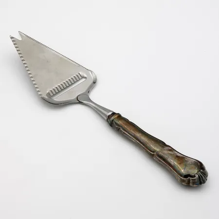 Juustohöylä Chippendale, kaiverrettu, pituus 220mm, 830br, Paino: 77,8 g